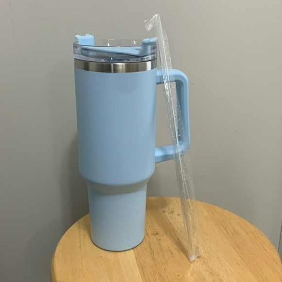 Stainless steel blue water Bott with handle and straw, NWT - Picture 2 of 3